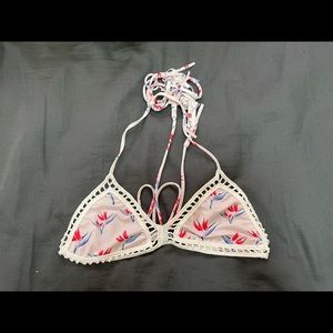 Acacia Andy’s top in bird of paradise